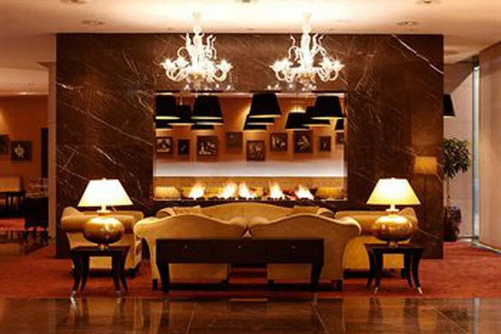 Hotel Kempinski River Park
