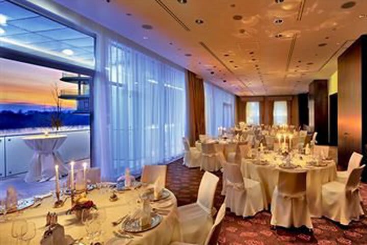 Hotel Kempinski River Park