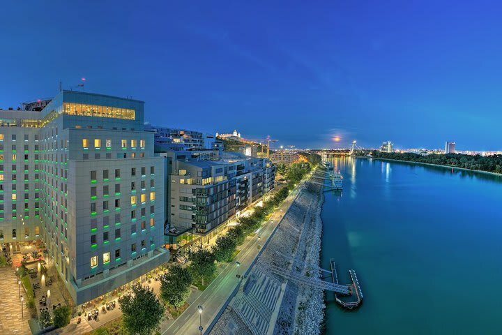 Hotel Kempinski River Park