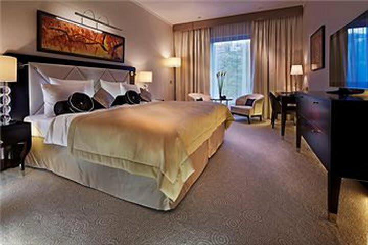 Hotel Kempinski River Park