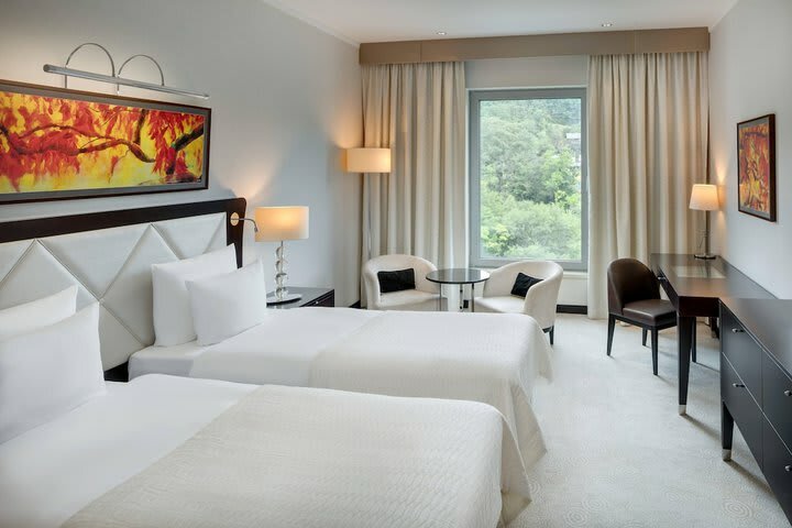Hotel Kempinski River Park