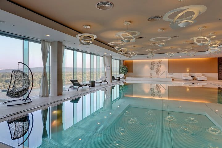Hotel Kempinski River Park