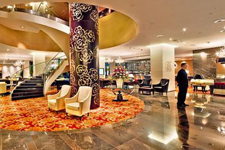Hotel Kempinski River Park
