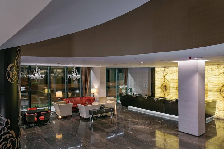 Hotel Kempinski River Park