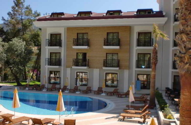 Meril Club Hotel