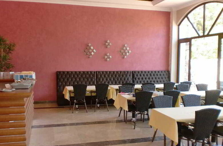 Meril Club Hotel