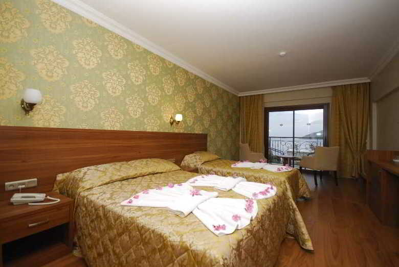Meril Club Hotel
