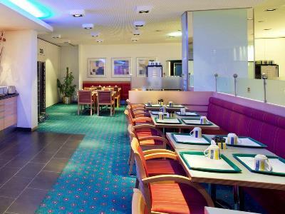 Hotel Holiday Inn Express Geneva Airport