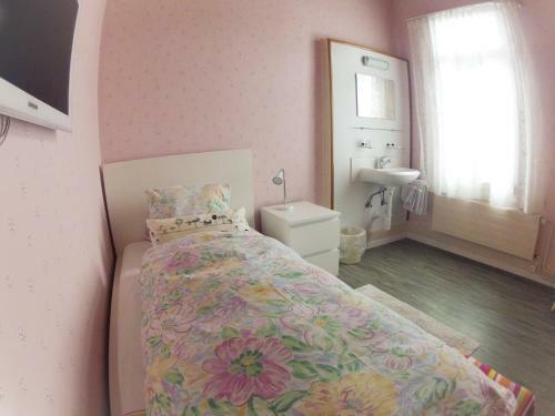 Basicrooms Hotel