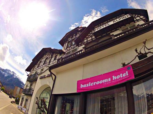 Basicrooms Hotel