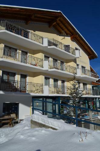 Apartamentos Chasa Ravaischa