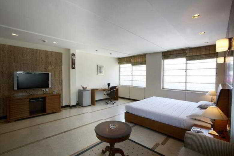 Hotel Chalet Curzon Suites