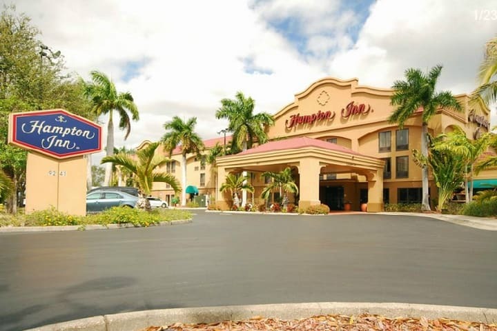Hotel Hampton Inn Fort Myers Airport