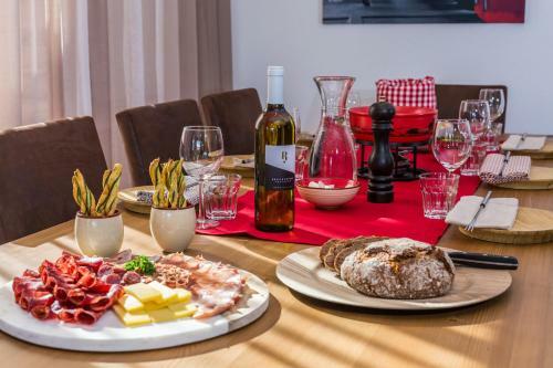 Aparthotel Chalet Les Rah�s By Mrs Miggins