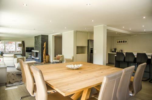 Chalet Delphin 6.5 - Griwarent Ag