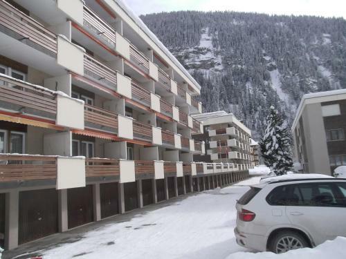 Val�re Apartments