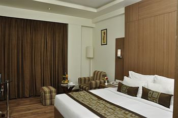 Hotel The Royal Cm