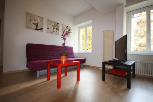 Hitrental Stauffacher Apartments