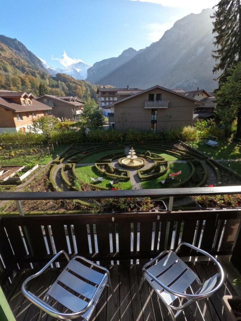 Alpenrose Hotel And Gardens