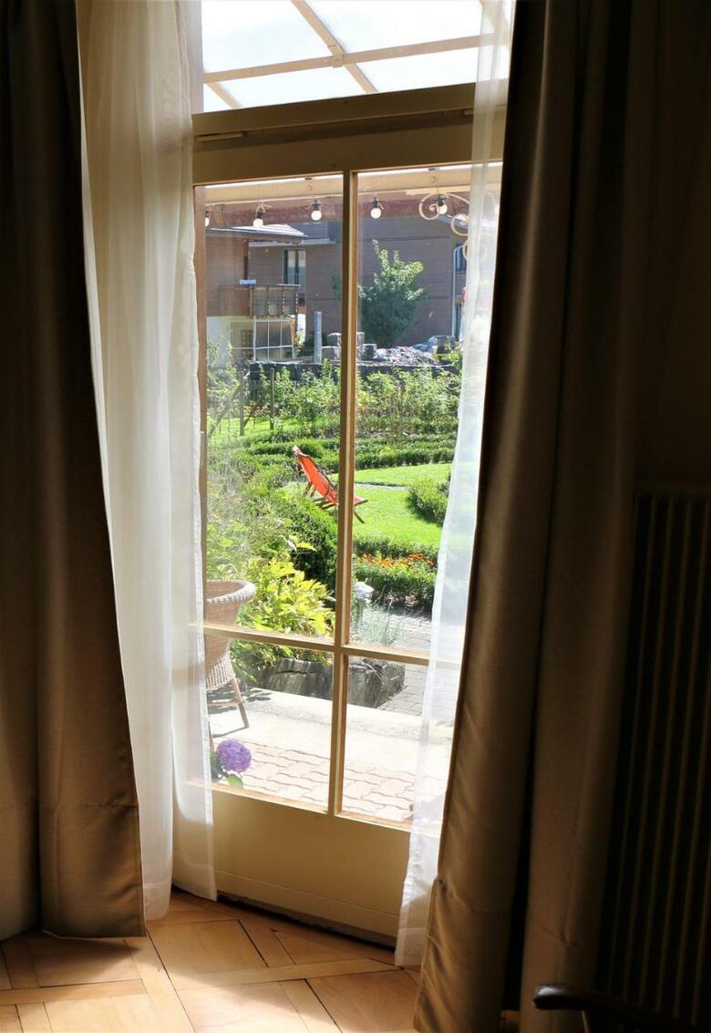 Alpenrose Hotel And Gardens