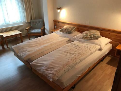 Hotel Chamanna Bed & Breakfast