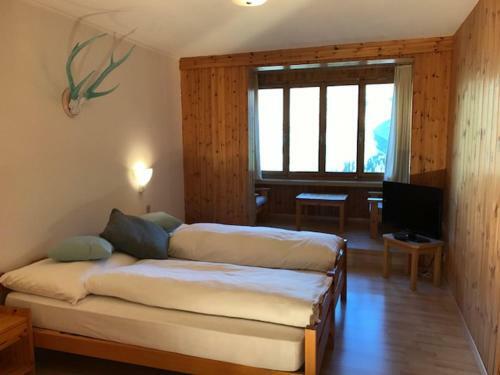 Hotel Chamanna Bed & Breakfast