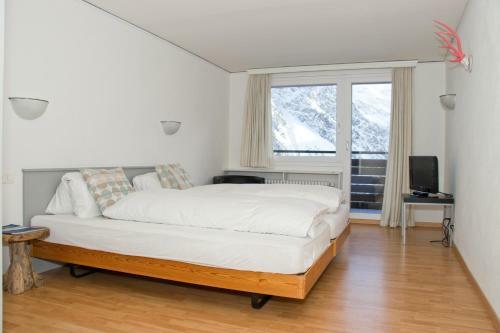 Hotel Chamanna Bed & Breakfast