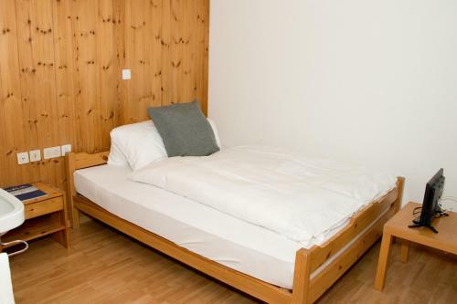 Hotel Chamanna Bed & Breakfast