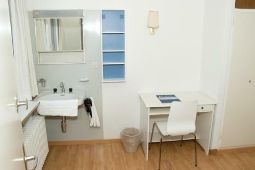 Hotel Chamanna Bed & Breakfast