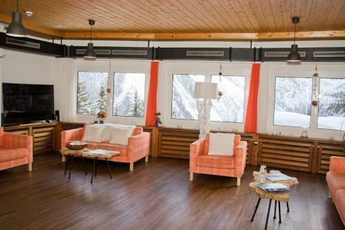 Hotel Chamanna Bed & Breakfast