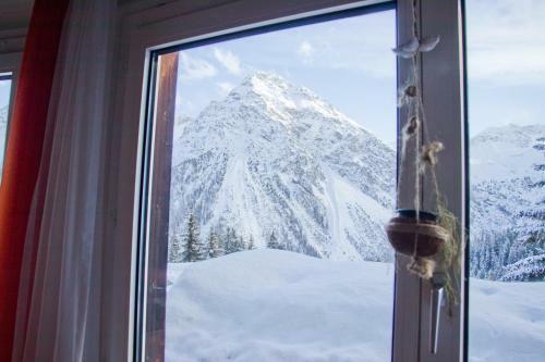 Hotel Chamanna Bed & Breakfast