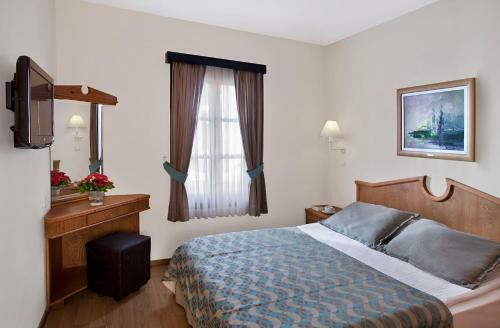 Sunrise Resort Hotel