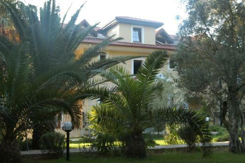 Gokcen Hotel & Apartments