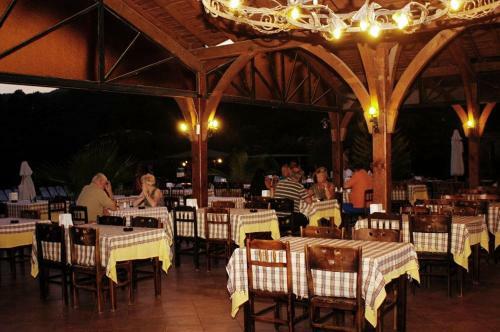 Candan Beach Hotel