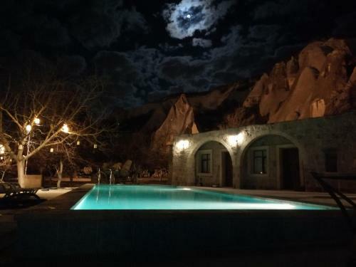 Albergue Nirvana Cave Hotel