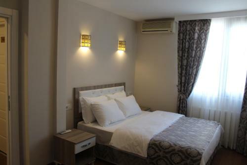 Hostal Ararat Hotel