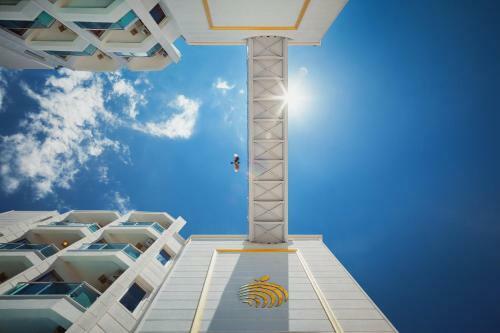 �zbekhan Hotel