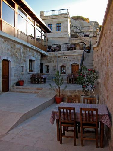 Hostal Gedik Cave Hotel