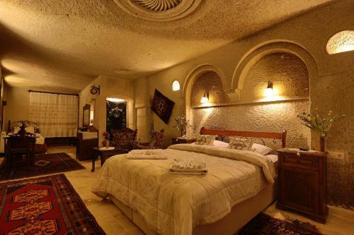 Hostal Safran Cave Hotel