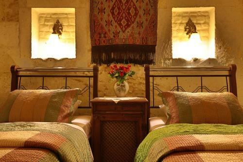 Hostal Safran Cave Hotel