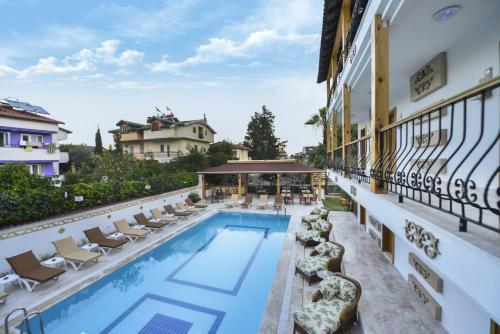 Amore Hotel Teki?rova