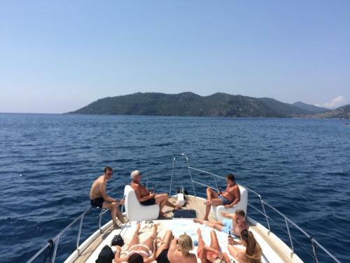 Lagoon-boat