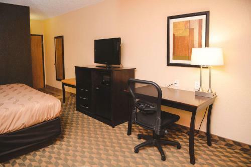 Hotel Quality Inn & Suites Starlite Village Conference