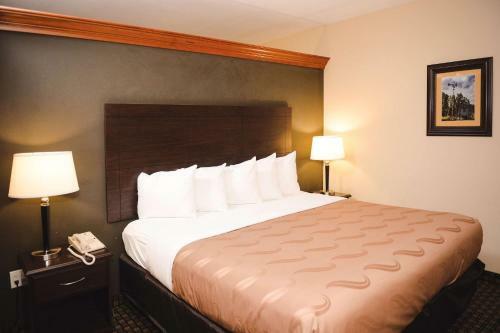Hotel Quality Inn & Suites Starlite Village Conference
