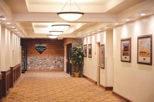 Hotel Quality Inn & Suites Starlite Village Conference