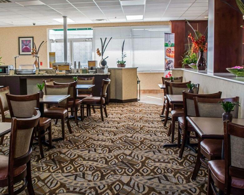 Hotel Quality Inn & Suites
