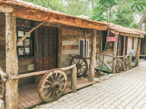 Albergue Kadir's Top Tree Houses