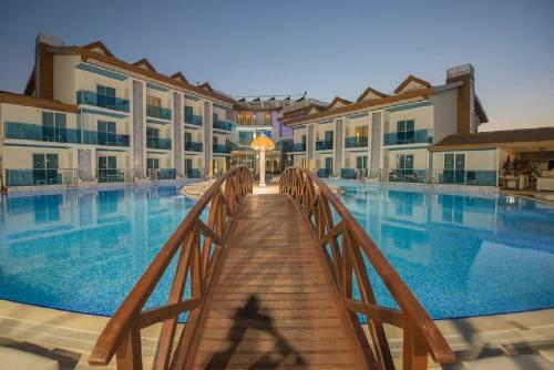 Ocean Blue High Class Hotel & Spa