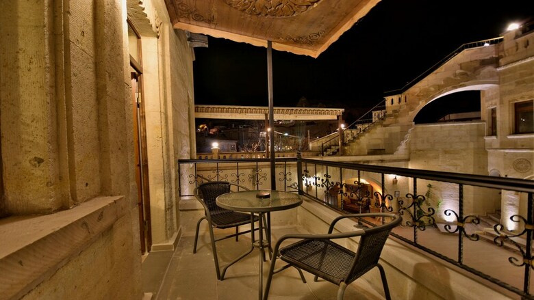 Posada Stone House Cave Hotel