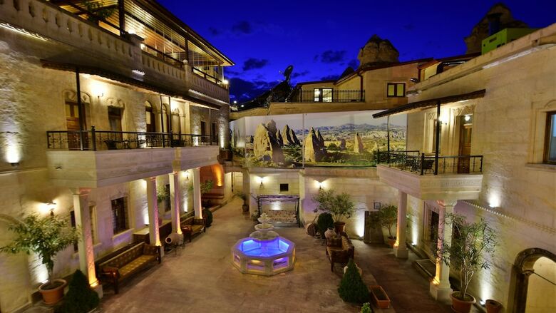 Posada Stone House Cave Hotel